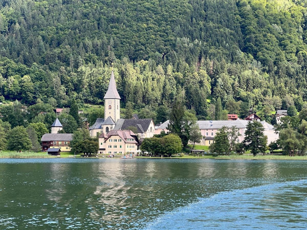 Ferienwohnung Mit Seeblick - Ossiacher See Gerlitzen Заттендорф Экстерьер фото